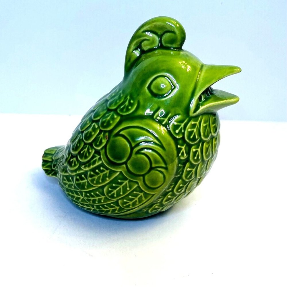 Vintage Quail Bird Green Glossy Ceramic Shaker with stopper Baking Soda MCM 1970